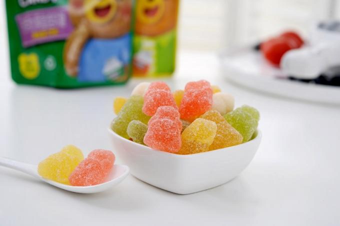 Multivitaminici liberi della gelatina del xilitolo dello zucchero di forma dell'orso gommosi per il supplemento quotidiano delle vitamine